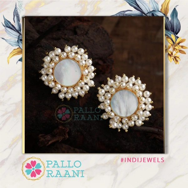 Pearl white Druzy Stone Stud - white, gold